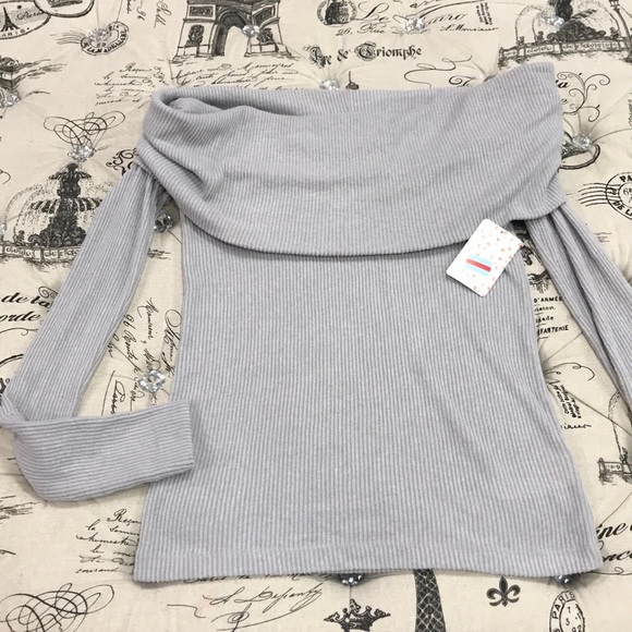 🎁 Free People Snowbunny Off-the-Shoulder Sweater - Picture 2 of 7